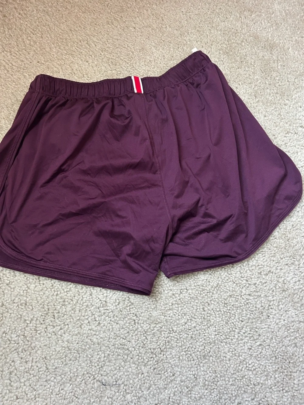 Tracksmith women’s session shorts - Picture 3 of 3